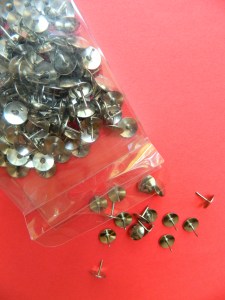 thumb tacks