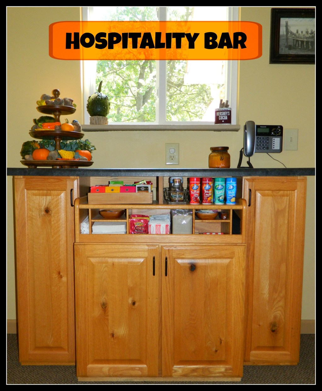 Holiday Hospitality Bar